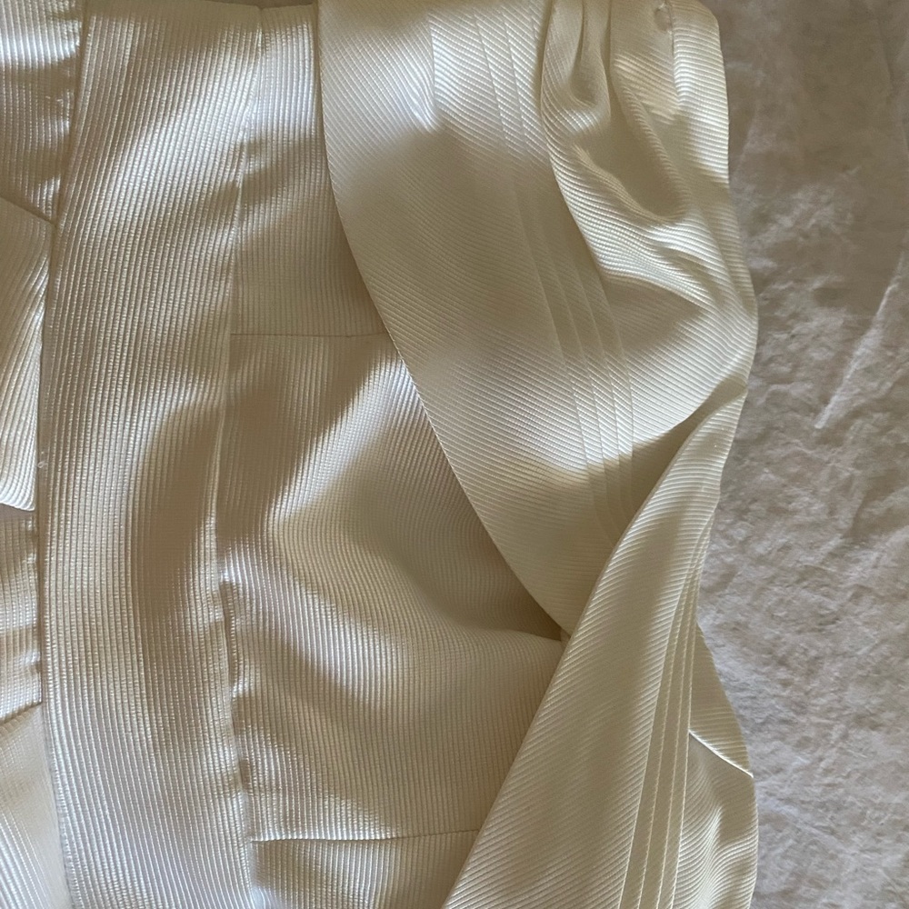 Off-White Bcbgeneration Strapless Dress - image 4